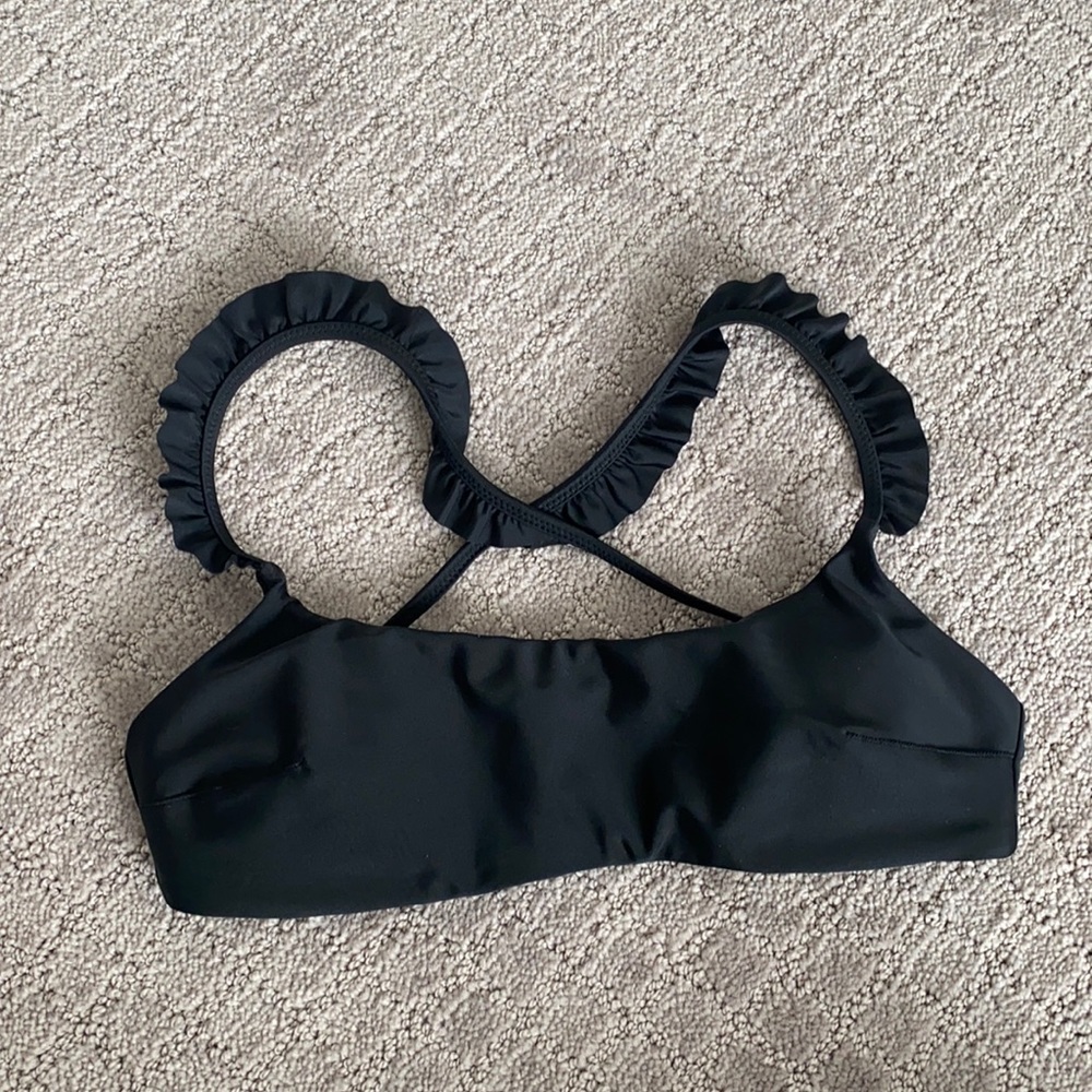 Black scoop baiting suit top